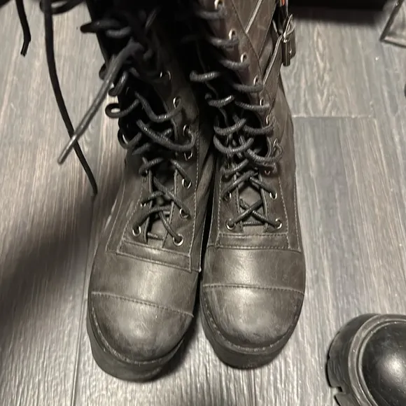 dolls kill current mood Jane doe boots 5m pre owned vintage
