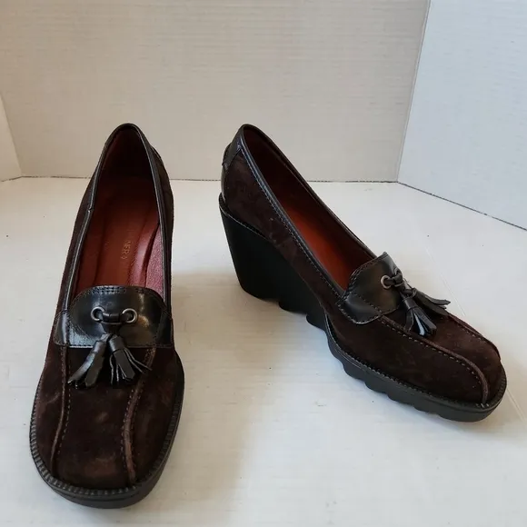 Donald J Pliner Baco Wedge Pumps Sz: 7.5 Brown Suede High Heels Shoes Italy