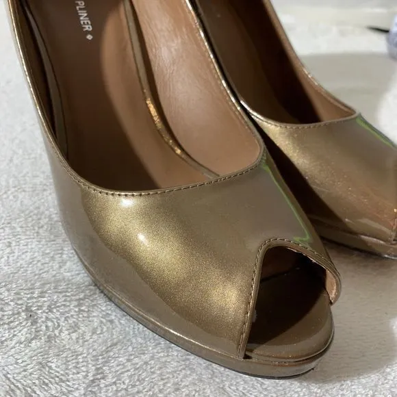 Donald J Pliner Habiki Peep Toe Wedges Snake Print Gold Women’s 9.5 Bron…