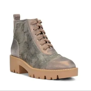 Donald Pliner Bronze Metallic Lugged Sole Eliaa Lace Combat Boots Size 8M