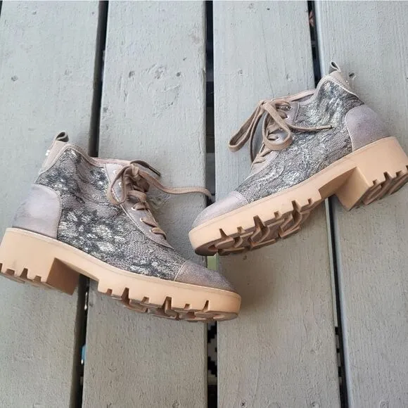 Donald Pliner Bronze Metallic Lugged Sole Eliaa Lace Combat Boots Size 8M