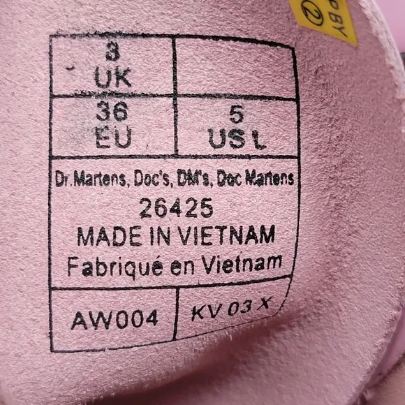 Dr Doc Martens 26425 Patent Leather Combat Boots Light Pink Women Size 5 NEW