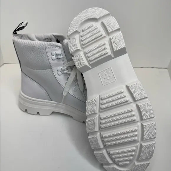 Dr. Doc Martens Combs W Combat Boots Women’s Size 10L All White Air Ware