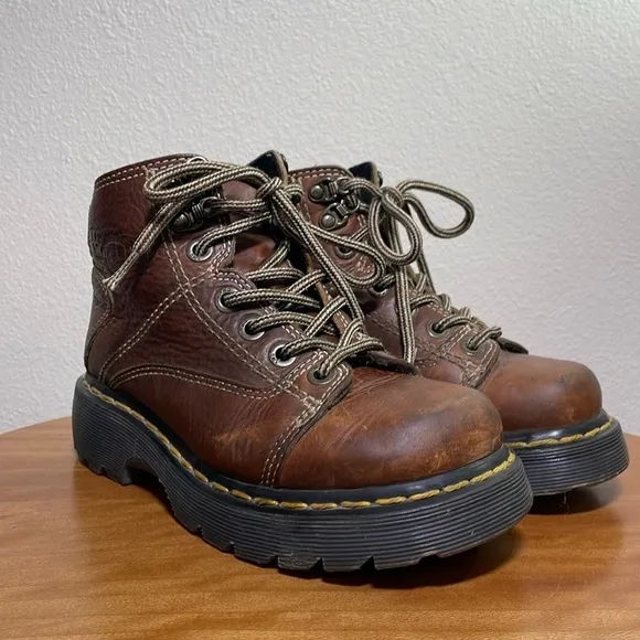 Dr. Docs Martens 8A07 Lace Up Air Walk Punk Grunge Boots Women’s US 5/Mens US 4