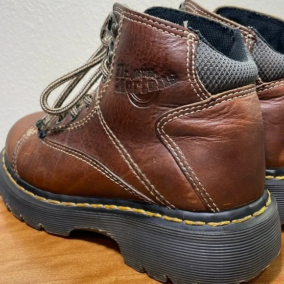 Dr. Docs Martens 8A07 Lace Up Air Walk Punk Grunge Boots Women’s US 5/Mens US 4