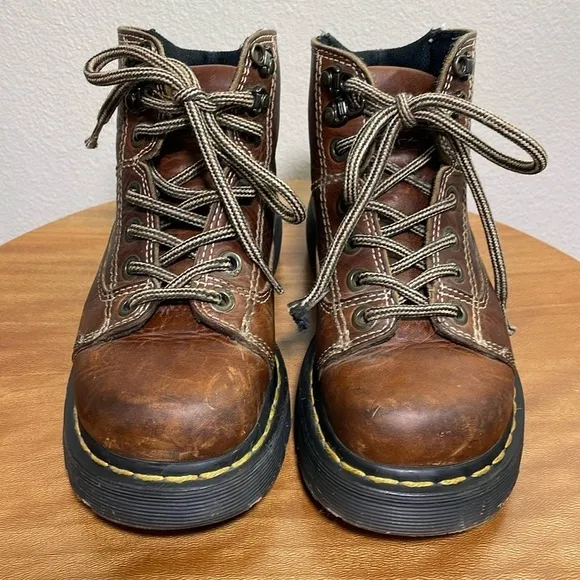 Dr. Docs Martens 8A07 Lace Up Air Walk Punk Grunge Boots Women’s US 5/Mens US 4