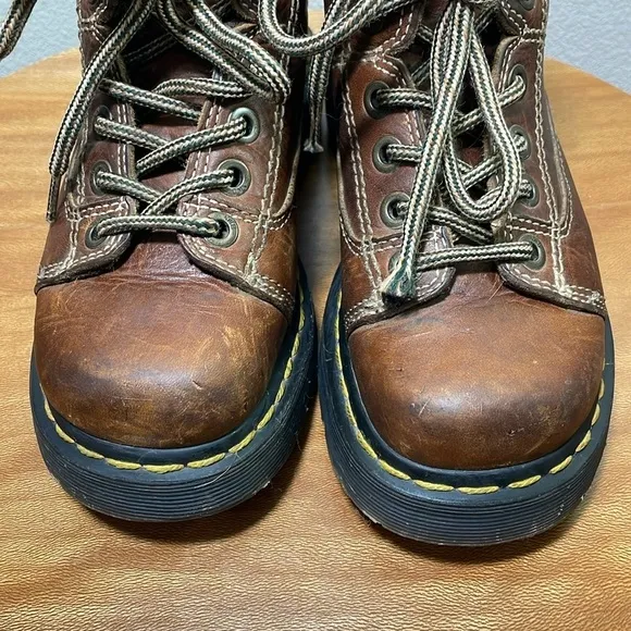 Dr. Docs Martens 8A07 Lace Up Air Walk Punk Grunge Boots Women’s US 5/Mens US 4