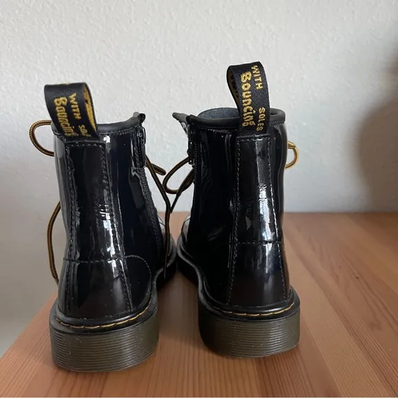 Dr Marten 1460 PATENT LEATHER LACE UP BOOTS