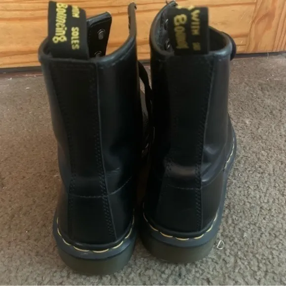 Dr Marten Combat Boots 1460 Pascal in Black Smooth