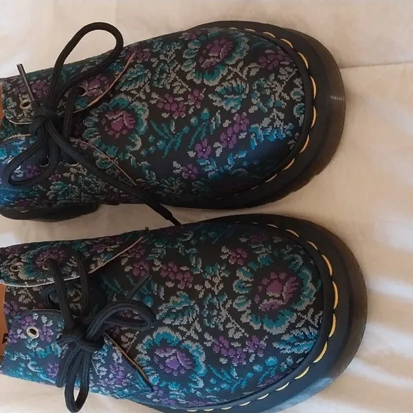 Dr. Marten Oxford Shoes NWOT Blue Purple Jaquard Tapestry Design Women's 9 1461