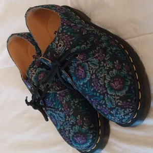 Dr. Marten Oxford Shoes NWOT Blue Purple Jaquard Tapestry Design Women's 9 1461