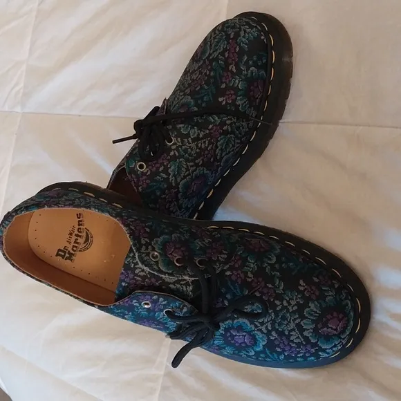 Dr. Marten Oxford Shoes NWOT Blue Purple Jaquard Tapestry Design Women's 9 1461