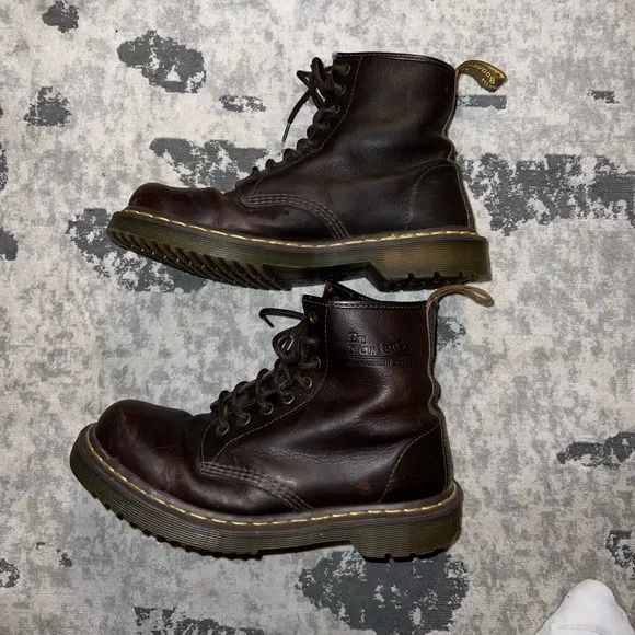 Dr Marten Vintage Lace Up Boots