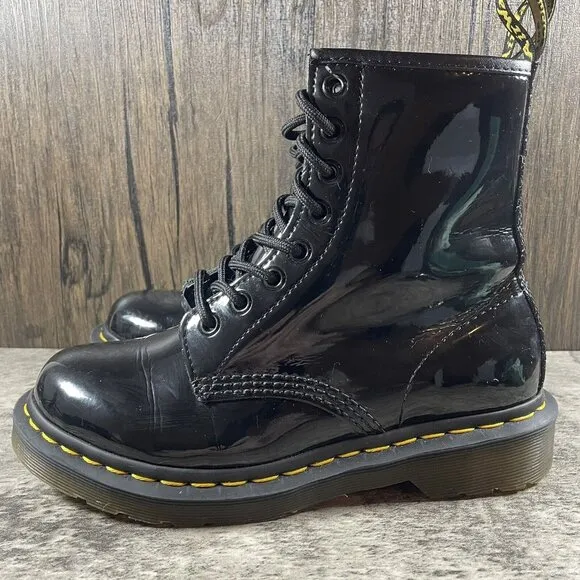 Dr Martens 11821 Glossy Black Leather Lace 8 Eyelet Combat Boots Womens Size 6