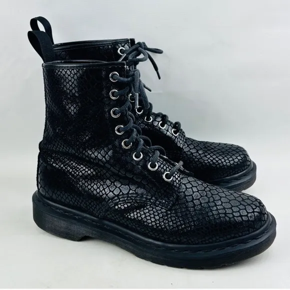Dr. Martens 1460 - Black/Highshine Snake Short Combat Boot