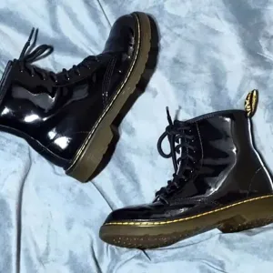 Dr. Martens 1460 Iconic Patent Leather Combat Boots Sizes  4/5 US
