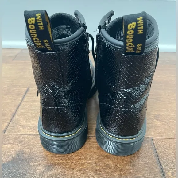 Dr. Martens 1460-J Emboss Reptile Lace-Up Zipper Black Boots Youth Size 4