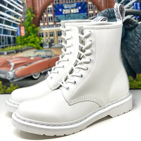 Dr. Martens 1460 Mono Patent Lamper Boots