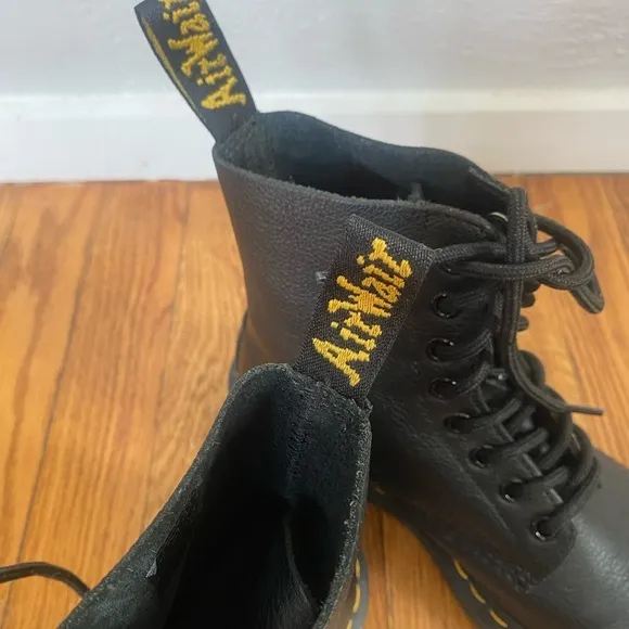 Dr. Martens 1460 Pascal Black Leather Lace Up Combat Boots US Ladies Siz…