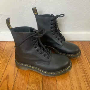 Dr. Martens 1460 Pascal Black Leather Lace Up Combat Boots US Ladies Siz…