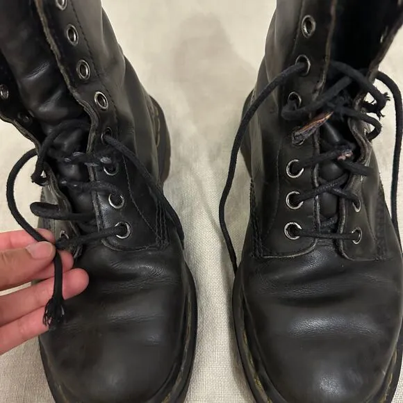 DR. MARTENS 1460 Pascal Smooth Leather Combat Boots in Black UK MADE Kids