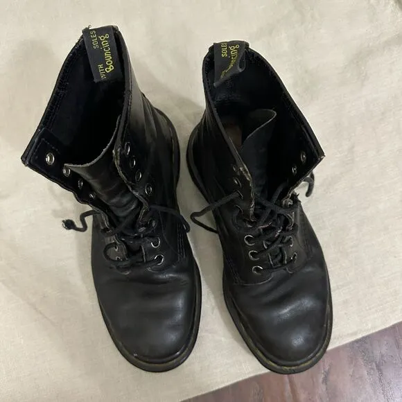 DR. MARTENS 1460 Pascal Smooth Leather Combat Boots in Black UK MADE Kids
