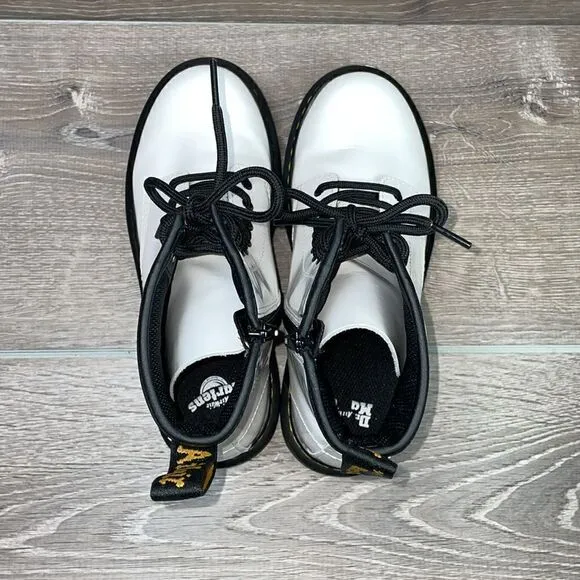 Dr Martens 1460 Pascal White Patent Leather 8-Eye Zip Women’s Sz 5 Combat Boots