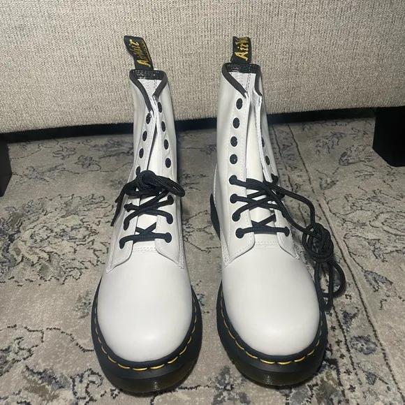 Dr Martens 1460 Smooth Lace Up Boots