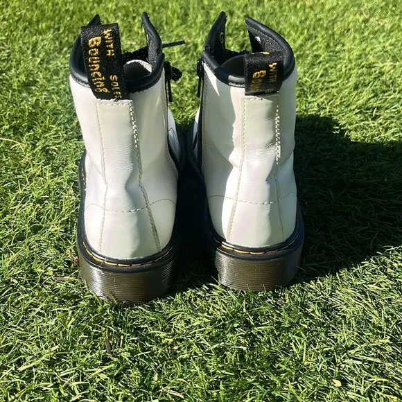 DR MARTENS 1460 Smooth Leather Lace Up Boots!