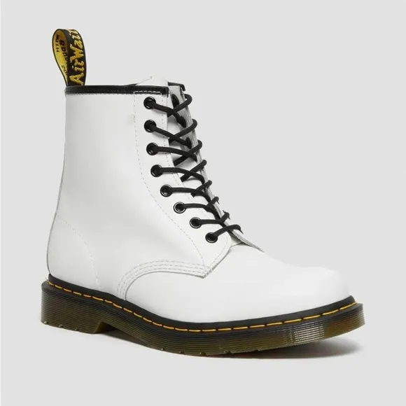 DR MARTENS 1460 Smooth Leather Lace Up Boots!