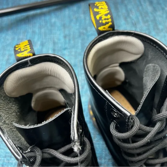 Dr. Martens 1460 Smooth Leather Lace Up Combat Boots in Black