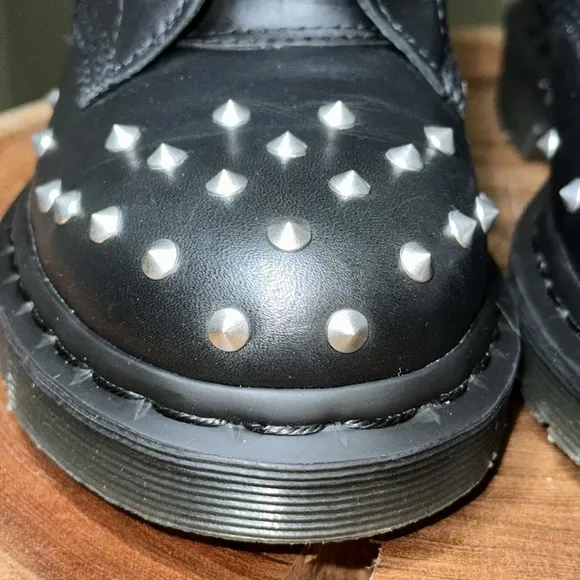 DR. MARTENS 1460 Stud Wanama Leather Lace Up Boots