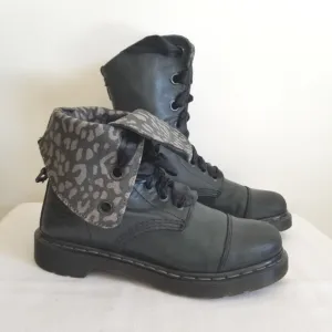 Dr Martens Aimilie Combat Boots Green