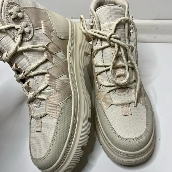 Dr Martens Air Wair Boury Utility Combat Boots Ivory Lace Up Men Sz 9 (W Sz 10)