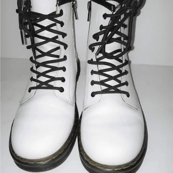 Dr. Martens AirWair‎ White Combat Boots Size 4 Mens 5 Womens