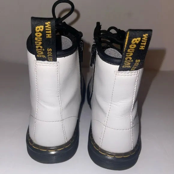 Dr. Martens AirWair‎ White Combat Boots Size 4 Mens 5 Womens