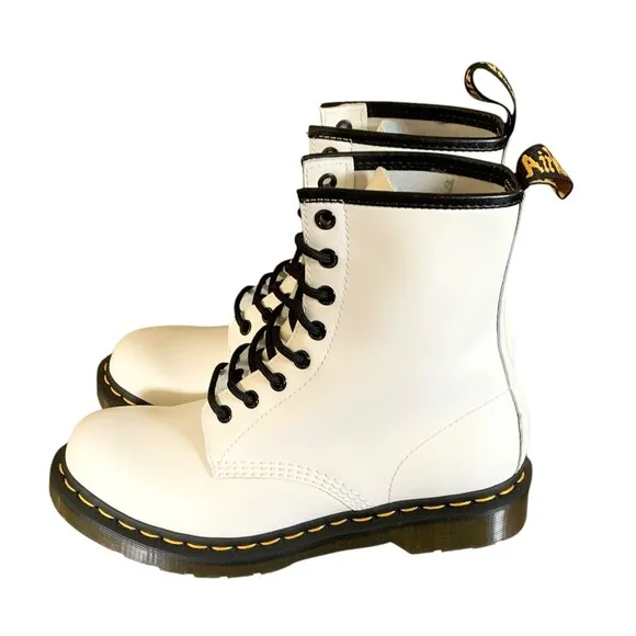 Dr. Martens AirWair White Smooth Leather Combat Boots Womens Size 8 NEW