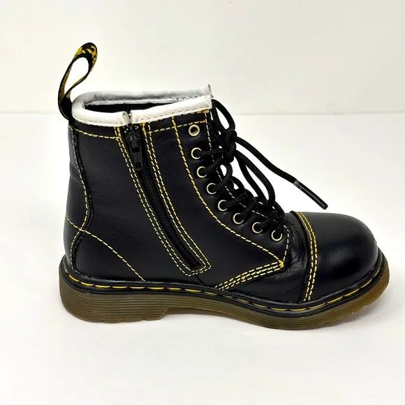 DR. MARTENS Black Buster 8-Eye Kids Leather Combat Boots