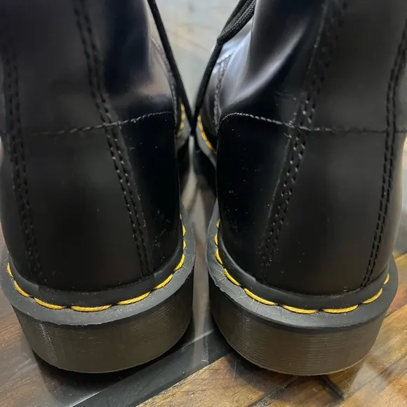 Dr. Martens Black Leather Lace Up Combat  Boots Women’s size 9