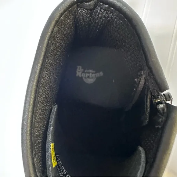 Dr Martens black shiny patent leather 1460 combat boots women’s 7