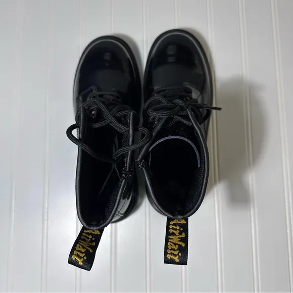 Dr Martens black shiny patent leather 1460 combat boots women’s 7