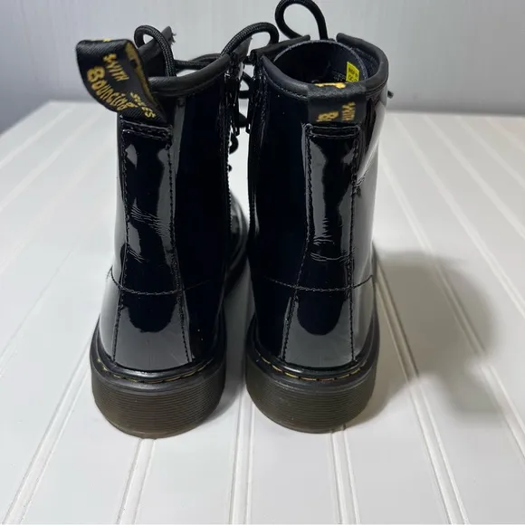 Dr Martens black shiny patent leather 1460 combat boots women’s 7