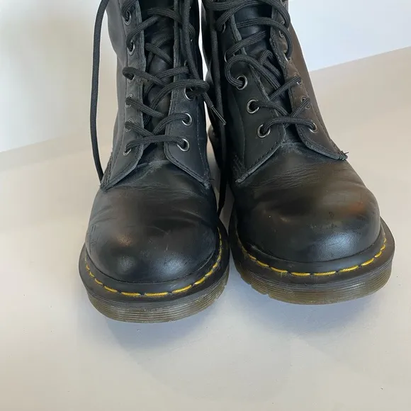 Dr. Martens Black Smooth Leather 1460 Lace Up Boots Women’s 9 41