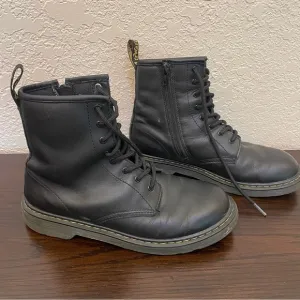 Dr. Martens boots 1460Y Softy T leather lace up boots
