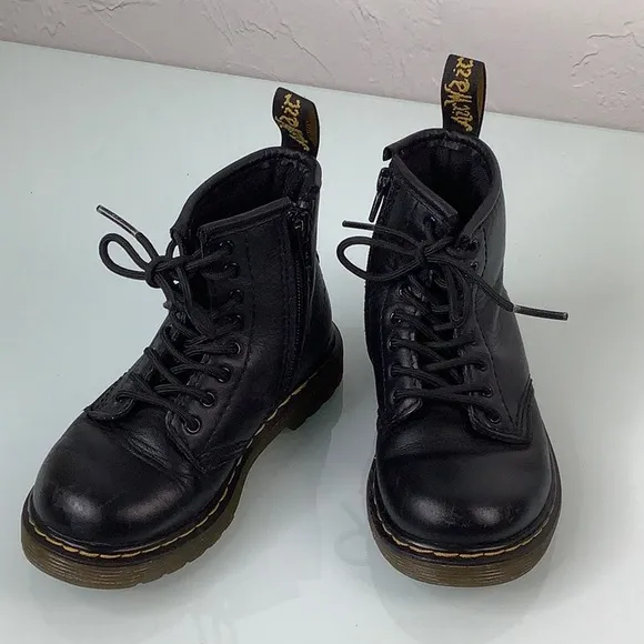 Dr. Martens Brooklee Combat boots zip up leather toddler size 9