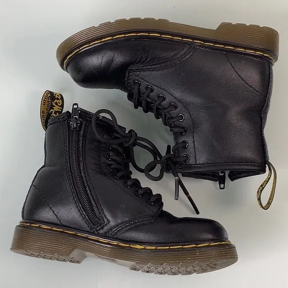 Dr. Martens Brooklee Combat boots zip up leather toddler size 9