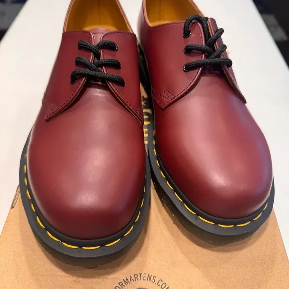 Dr Martens Classic 1461 Cherry Red Oxblood Oxford Shoes Mens 8 Womens 9 NEW