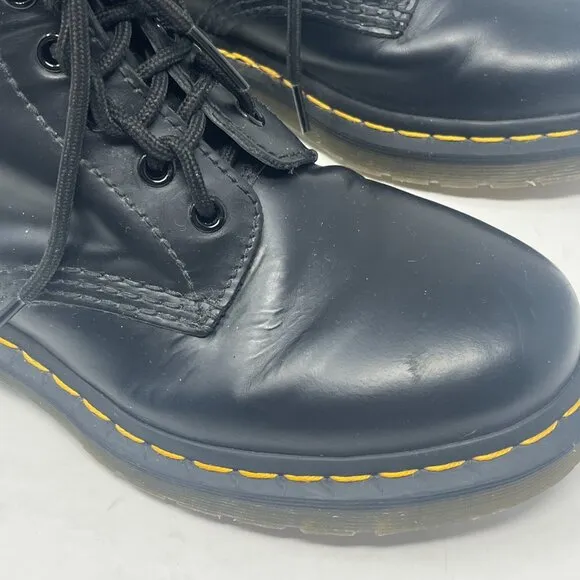 Dr. Martens combat boots 1460 black leather 7 women