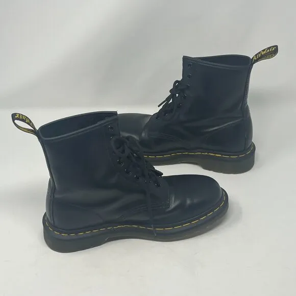 Dr. Martens combat boots 1460 black leather 7 women
