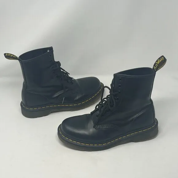 Dr. Martens combat boots 1460 black leather 7 women